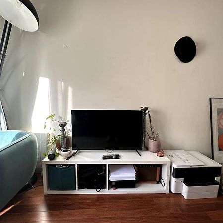 Appartement Lumineux Avec Balcon Levallois-Perret Exteriör bild